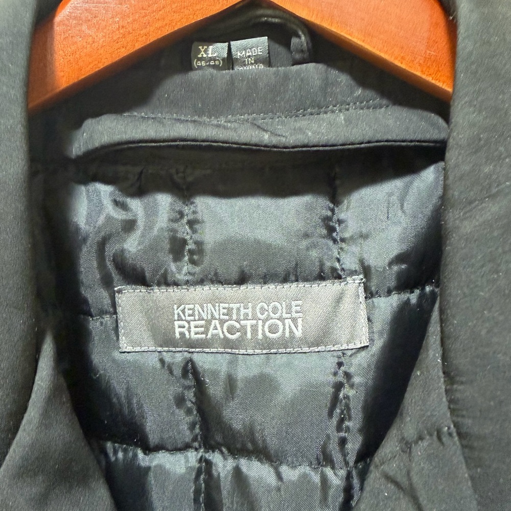 Kenneth Cole Men's Sleek Black Trench Coat - Picture 3 of 8